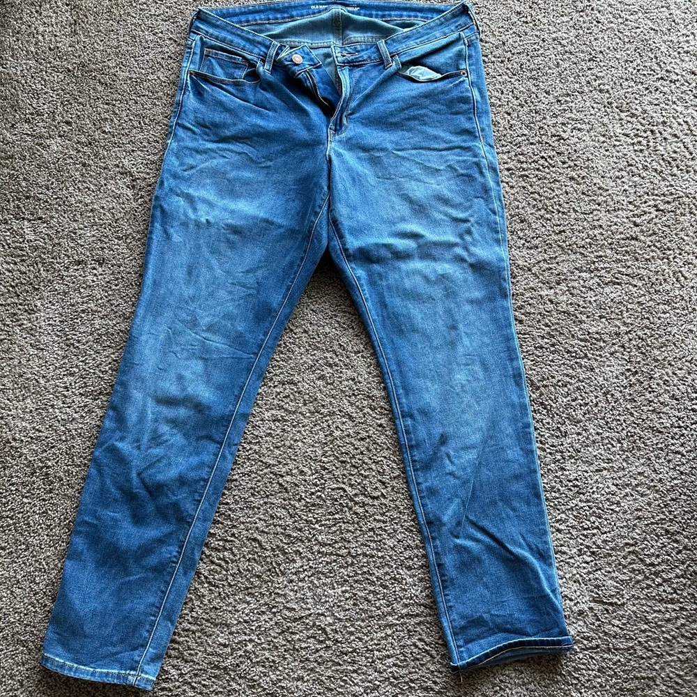 Old Navy Mid Rise Power Slim Straight